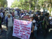 Perajin Tempe Sidoarjo Datangi DPRD