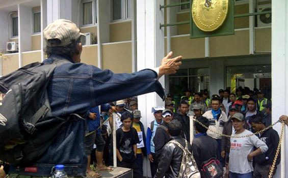 Ratusan Warga Pangalengan Datangi PN Balebandung