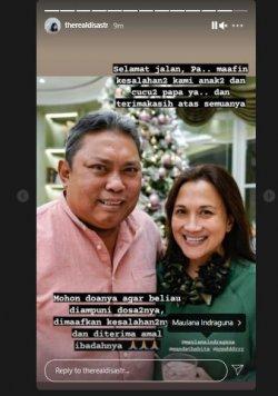 Mata Dian Sastrowardoyo Sembab Saat Ikut Memakamkan Jenazah Ayah Mertua