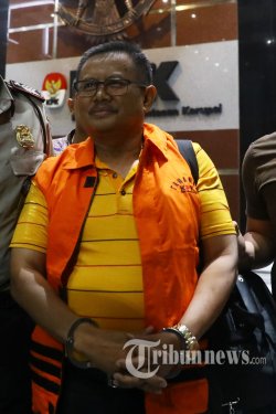 Diperiksa 21 Jam, Supendi Keluar Mengenakan Rompi Oranye jam 03.00 WIB Tadi