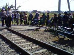 Terobos Palang Kereta di Mangkang, Satu Tewas