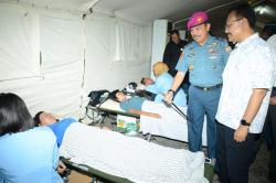 Lantamal V dan Gramedia Sukses Kumpulkan Seribu Kantong Darah