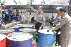 Polisi Gerebek Rumah Kontraktor dan Komisioner KPU Madiun