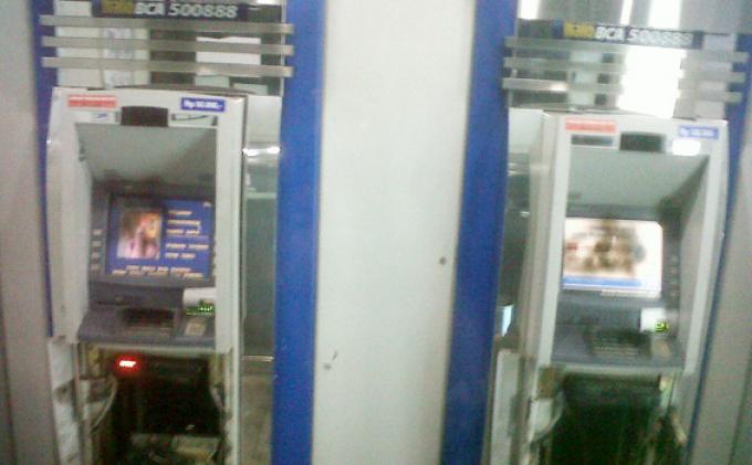 BCA Bangun ATM Center di Megamal