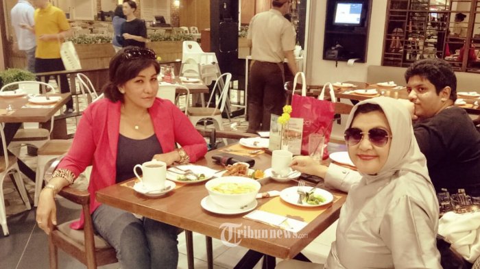 Emilia Contessa Support Mega Makcik