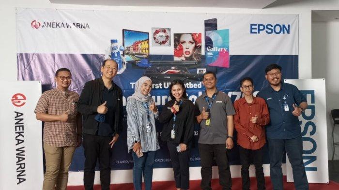 Perluas Aplikasi Signage, Epson Perkenalkan  Printer Flatbed UV Pertama SureColor SC-V7000