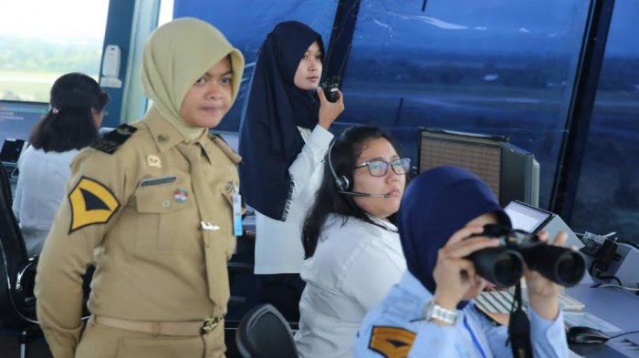 Cerita Ersa Petugas ATC, Tidur di Tower Hingga Salah Panggil Pesawat