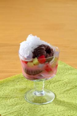 Ketika Es Puding Dikawinkan Dengan Kelapa Muda