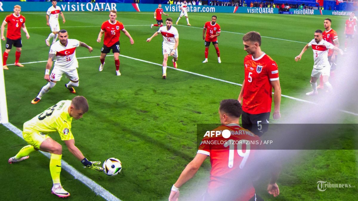 euro-2024-austria-vs-turki-di-babak-16-besar-uefa-euro-2024_20240703_024957.jpg
