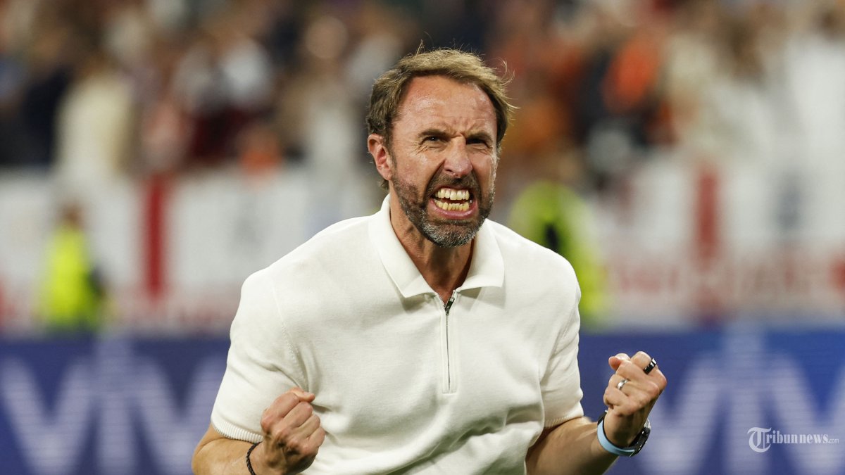 euro-2024-inggris-ke-final-usai-kalahkan-belanda-2-1_20240711_054114.jpg