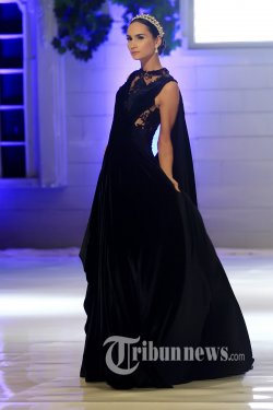 Pandemi Global Ciptakan Tren Fashion Baru, Pesanan Gaun Pengantin Hitam Melonjak Signifikan