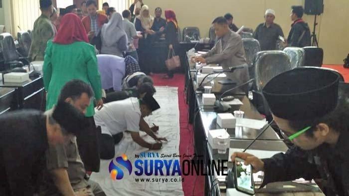 Empat Fraksi DPRD Kota Blitar Sepakat Tutup Karaoke Maxi Brillian