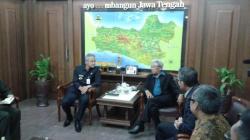 Adnan Buyung Minta Dukungan Ganjar Terkait Pabrik PT SI
