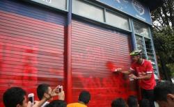 Gubernur Jateng dan Wali Kota Semangat Ngecat Shelter BRT