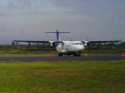 Garuda Gagal Terbang, Roda Keluar dari Apron
