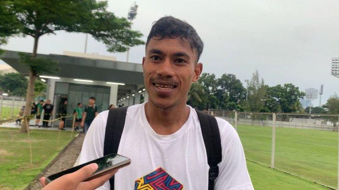 Sportchilarning yalangoch sharmandali pozasi