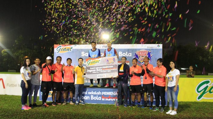 Jagoan Bola Giant Untuk Indonesia: Inilah Dua Pemain Muda Berbakat Yang Akan Ke Barcelona!