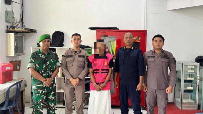 RANGKAP JABATAN - Kejaksaan menahan seorang pendamping desa merangkap Guru Tidak Tetap di Kabupaten Probolinggo.