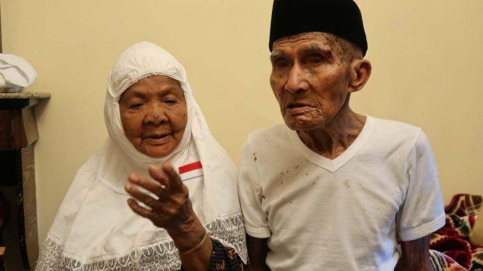Tak Mau Dipisahkan Sama Sekali, Cerita Kakek Mahmud dan Nenek Kalsum Naik Haji Bersama