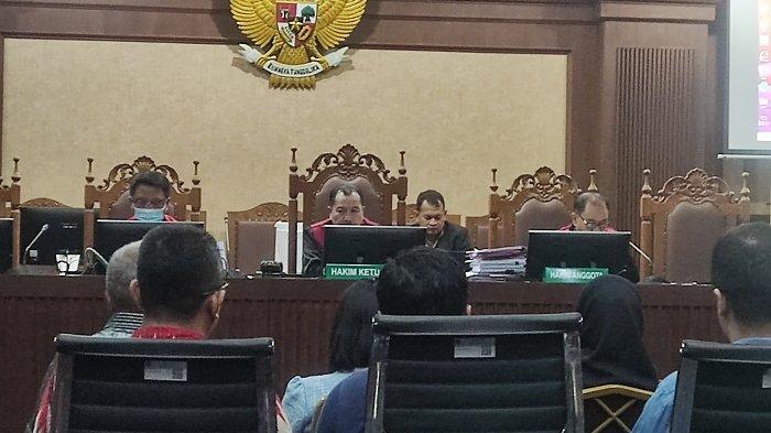 Hakim Sidang Johnny Plate Gebrak Meja Dengar Fakta Baru Selesai 192 BTS Dari Rencana 1.811 Unit