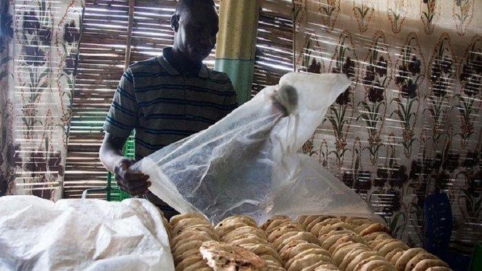 Naikkan Harga Sepotong Roti Jadi Rp 900 Perak, Presiden Sudan Terancam Digulingkan Rakyatnya