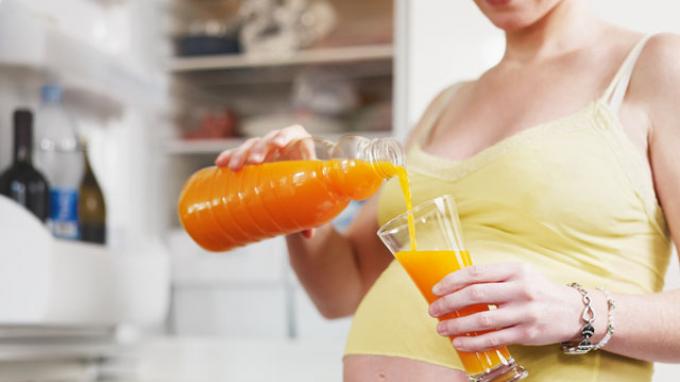 Ibu Hamil Bisa Makan Enak Tapi Tetap Sehat untuk Janin, Ini Rambu-rambunya