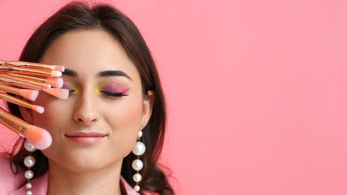 4 Tips Memilih Makeup yang Cocok dengan Perhiasan Berlian, Biar Makin Flawless!