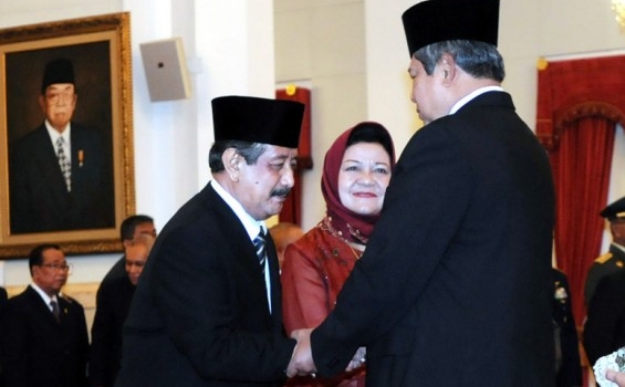 Tersangka Korupsi Kirim Bunga kepada Basrief Arief