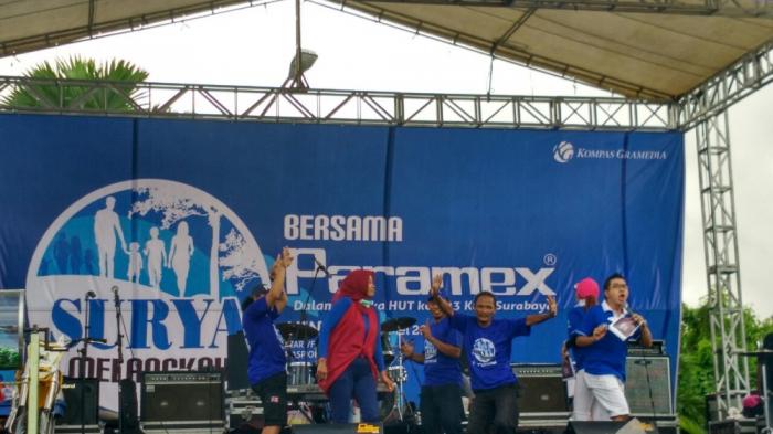Puluhan Ribu Orang Surabaya Ikuti Jalan Sehat Surya-Paramex
