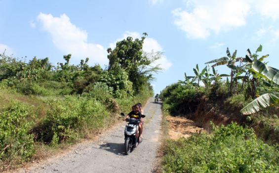 Menyusuri Hutan Gaib Tempat Nyasar Bus Pahala Kencana