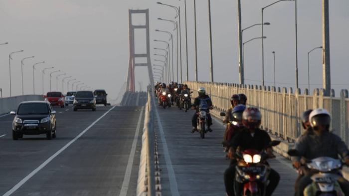 Jembatan Suramadu