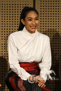 Perempuan Dangdut Bikin Happy Salma Santai