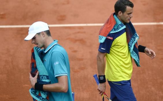 John Isner Lagi-Lagi Harus Bertarung Marathon