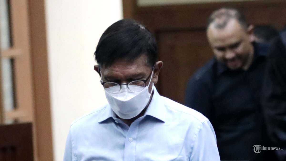 Terdakwa kasus korupsi BTS Johnny G Plate menjalani sidang pembacaan putusan di Pengadilan Tipikor, Jakarta, Rabu (8/11/2023). Majelis hakim Pengadilan Tindak Pidana Korupsi (Tipikor) menjatuhkan hukuman terhadap mantan Menteri Komunikasi dan Informatika (Menkominfo) Johnny G Plate dengan pidana 15 tahun penjara dan denda sebesar Rp15,5 miliar subsider 1 bulan kurungan. TRIBUNNEWS/IRWAN RISMAWAN
