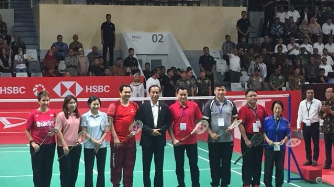 Legenda Bulutangkis Indonesia Terima Penghargaan dari Presiden Jokowi