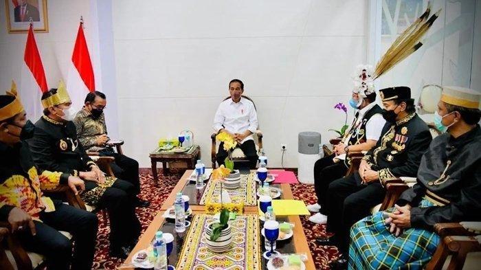 Tokoh Masyarakat dan Adat Kalimantan Timur Temui Jokowi, Bicarakan Ibu Kota Negara Baru