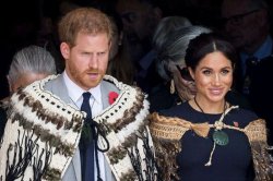Meghan Markle Kenakan Jubah Bulu, Masyarakat Selandia Baru Percaya Itu Bisa Lindungi Calon Bayinya
