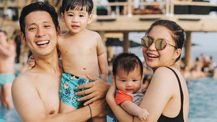 Putri Titian Dikritik karena Enggan Pakaikan Kaus Dalam untuk Putranya,  Begini Jawaban Tian - TribunNews.com