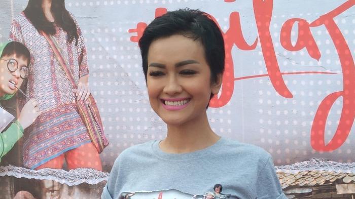 Jadi Penyambung Lidah Zaskia Gotik dan Rachmawati Soekarnoputri