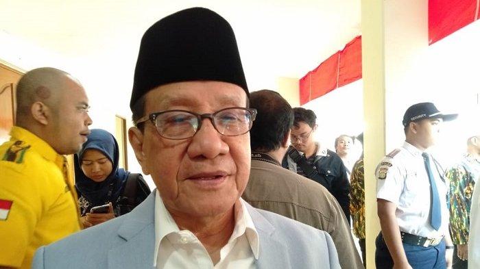 Akbar Tandjung di Kantor DPP Golkar, Jalan Angrek Neli Murni, Jakarta, Minggu, (11/8/2019) 