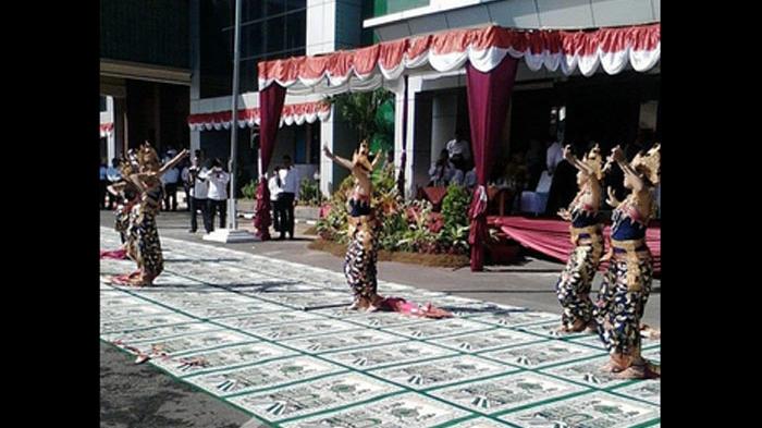 Upacara HUT Kemenag Tercoreng, Karpet Salat Diinjak-injak Penari