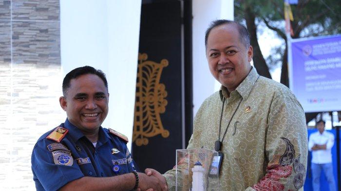 Jadi Ikon Wisata Baru, Kemenhub Resmikan Rambu Suar Ujung Karang ...