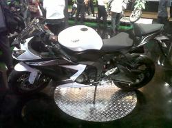 Kawasaki Pamerkan Ninja ZX-6R di JMCS 2012