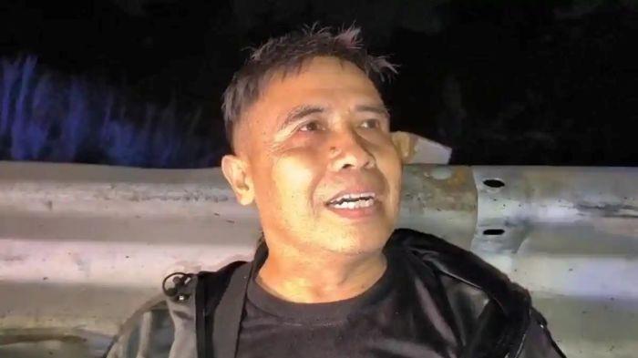 KORBAN KECELAKAAN - Korban selamat kecelakaan beruntun di Tol Cipularang KM 93B arah Bandung menuju Jakarta, Soleh Muslim, menceritakan detik-detik peristiwa yang dialaminya di lokasi kejadian, Kamis (5/3/2026) malam