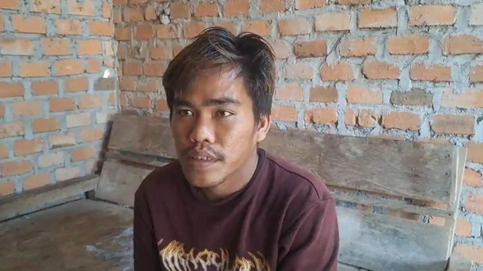 SELAMAT DARI MAUT - Muhamad Fadli (29), merupakan kernet Bus ALS salah satu korban selamat dalam insiden kecelakaan maut di Muratara. Ia bercerita melompat dari jendela untuk menyelamatkan diri.