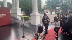 Jelang Pelantikan Menteri, Zulkifli Hasan Tiba di Istana Pakai Dasi Warna Merah