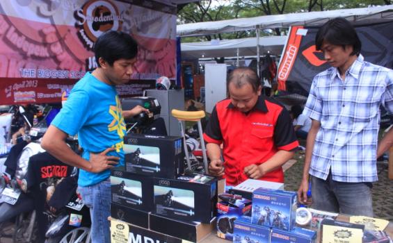 Apa yang Dicari Kiwil di Pasar Jongkok Otomotif 2 di Senayan?