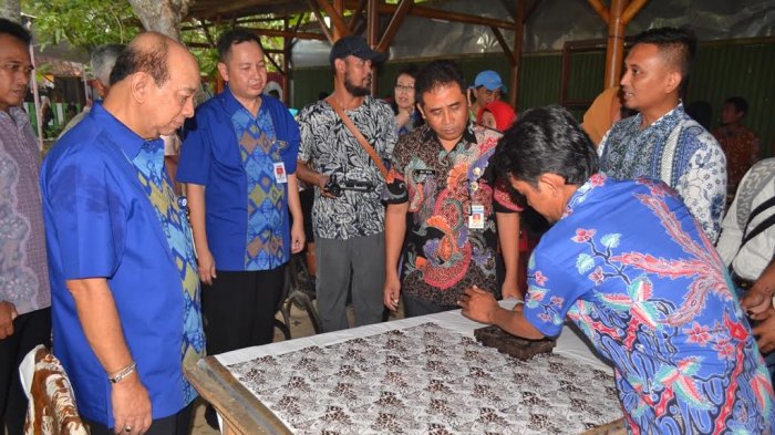 BCA Resmikan Desa Binaan Kampung Batik Gemah Sumilir Pekalongan