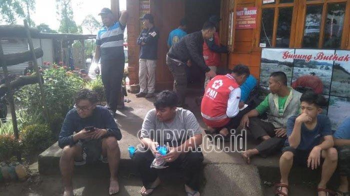 Pendaki yang Terjebak di Gunung Butak Kota Batu Tiba di Posko, Kondisinya Kedinginan dan Kelaparan