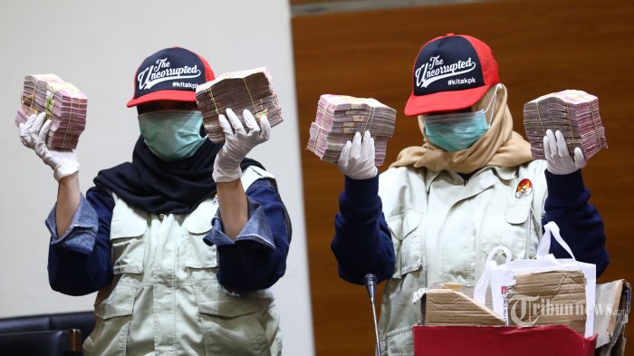 Fakta Singkat OTT Bupati Cianjur, Ditangkap Subuh Hingga Tanggapan Ridwan Kamil